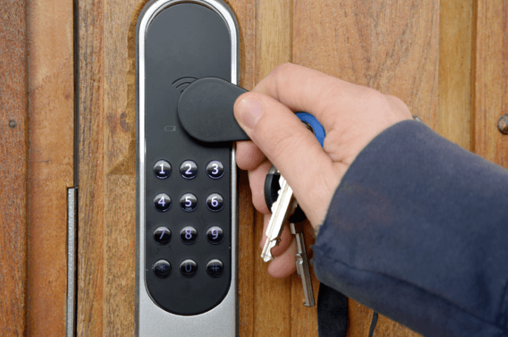 Commercial Key Fob Entry Systems – 2025 Buyer’s Guide