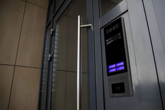 Touchscreen Video Intercoms: Top Options and Considerations (Free 2026 Buyer’s Checklist)